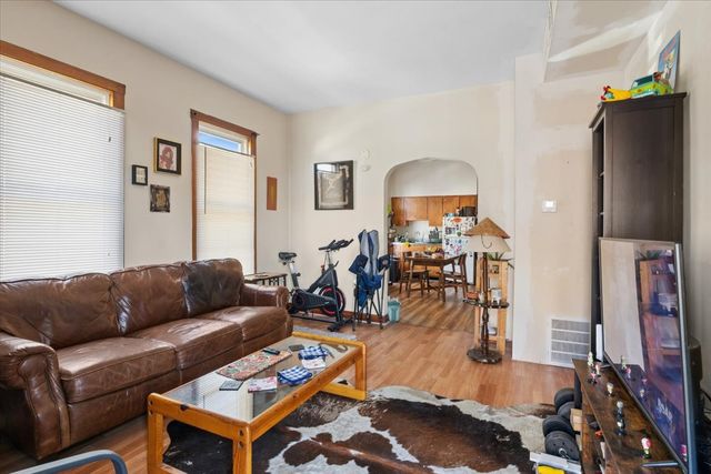 3700 S Honore Street, Chicago, IL 60609