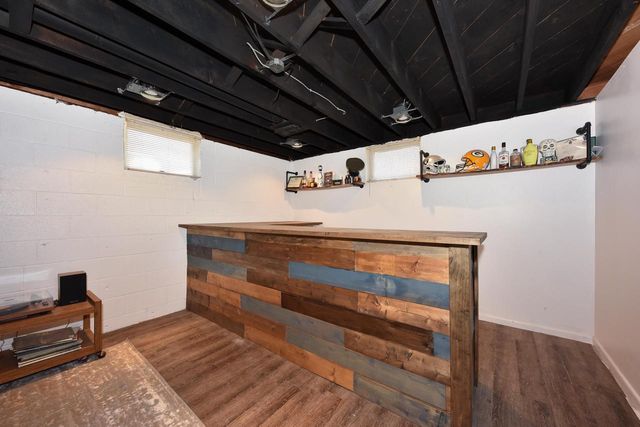 917 Lincoln DRIVE E, West Bend, WI 53095