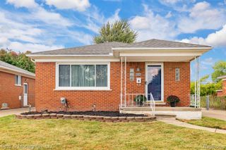 17121 Wilson Avenue, Eastpointe, MI 48021
