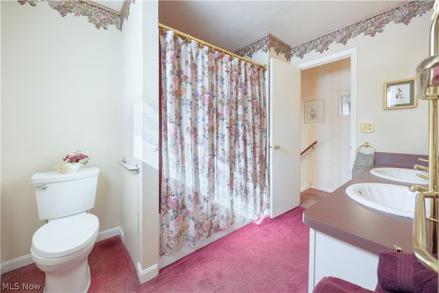 3237 Valley Forge Drive, Brunswick, OH 44212