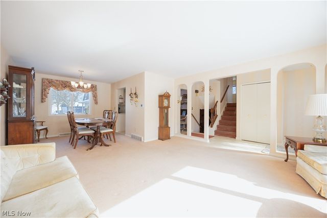 3237 Valley Forge Drive, Brunswick, OH 44212