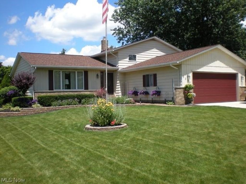 3237 Valley Forge Drive, Brunswick, OH 44212