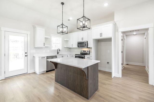 4093 Hereford Dr, Greenbrier, TN 37073