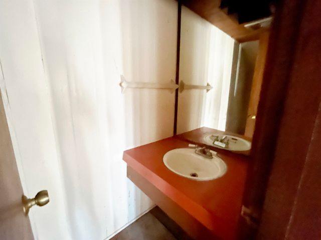 8 Lotus Lane, Cherokee Village, AR 72529