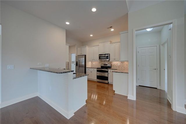 220 Orchards Circle, Woodstock, GA 30188