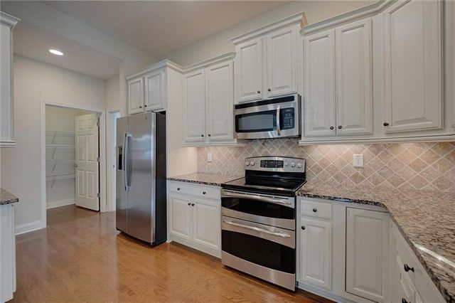 220 Orchards Circle, Woodstock, GA 30188