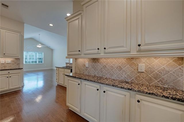 220 Orchards Circle, Woodstock, GA 30188