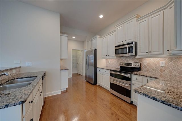 220 Orchards Circle, Woodstock, GA 30188