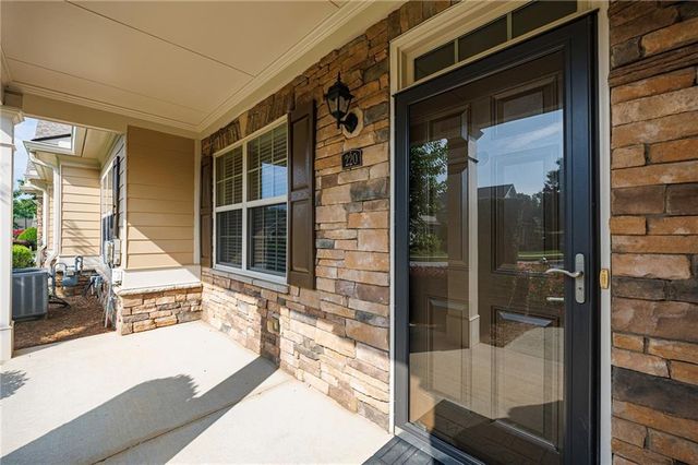 220 Orchards Circle, Woodstock, GA 30188
