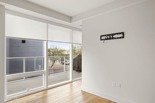 4422 N 75th Street 2002, Scottsdale, AZ 85251