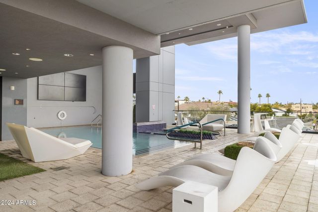 4422 N 75th Street 2002, Scottsdale, AZ 85251