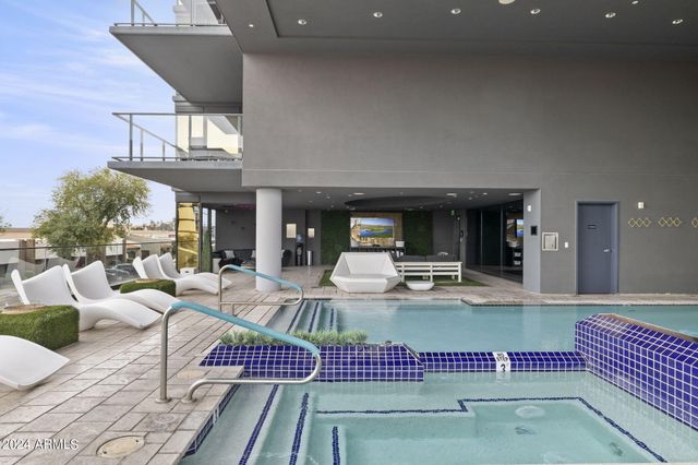 4422 N 75th Street 2002, Scottsdale, AZ 85251