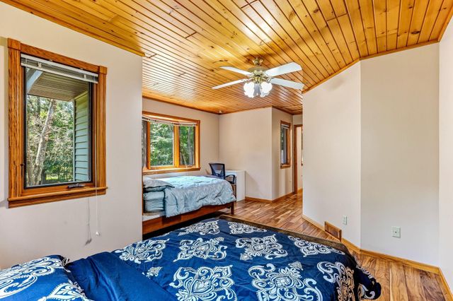10960 385th Street, North Branch, MN 55056
