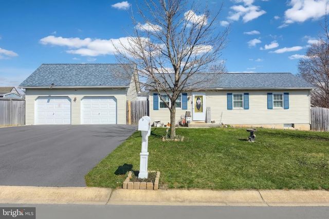 3551 RUFFED GROUSE DR, Dover, PA 17315