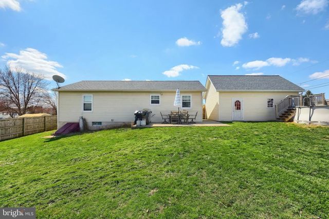 3551 RUFFED GROUSE DR, Dover, PA 17315