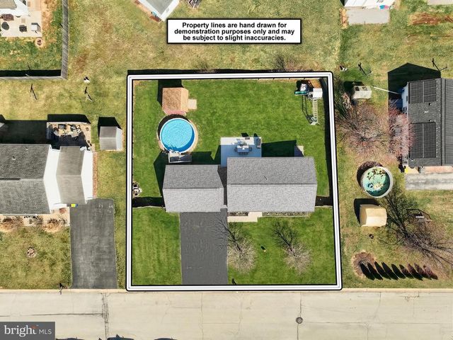 3551 RUFFED GROUSE DR, Dover, PA 17315