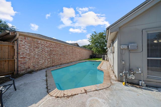 8514 Deer Meadow Drive, Houston, TX 77071