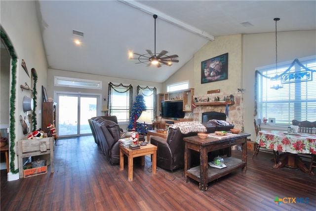 326 County Road 451, Waelder, TX 78959