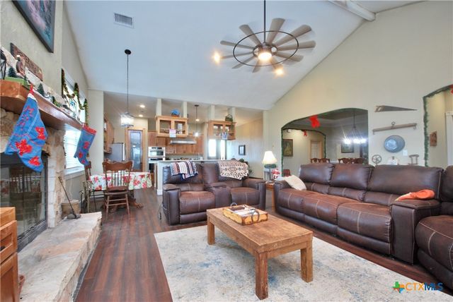 326 County Road 451, Waelder, TX 78959