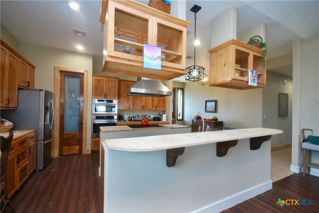 326 County Road 451, Waelder, TX 78959