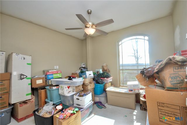 326 County Road 451, Waelder, TX 78959