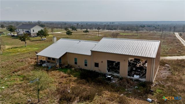 326 County Road 451, Waelder, TX 78959