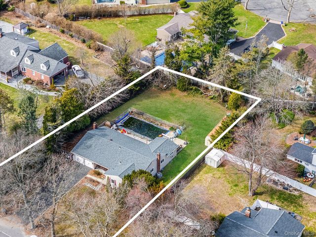 365 Clay Pitts Road, East Northport, NY 11731