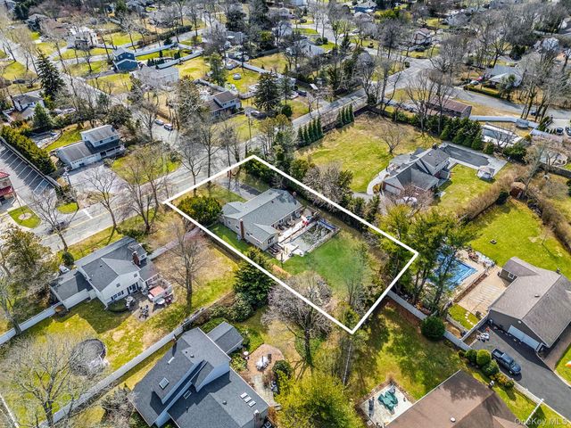 365 Clay Pitts Road, East Northport, NY 11731