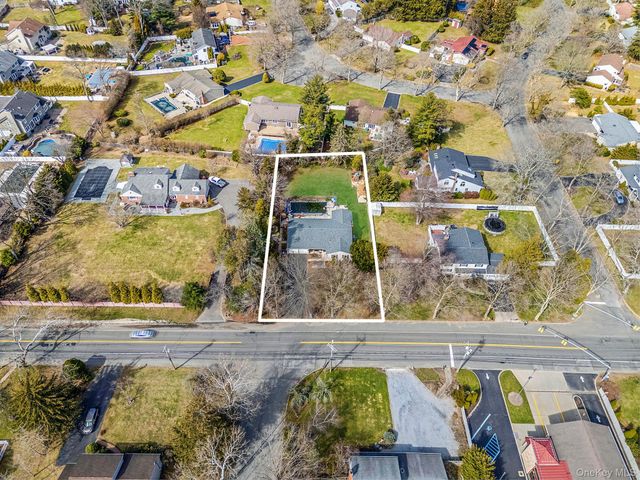 365 Clay Pitts Road, East Northport, NY 11731