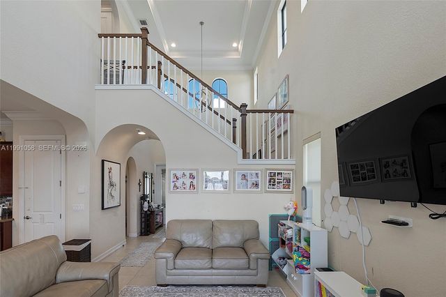 11332 SW 12th St, Pembroke Pines, FL 33025