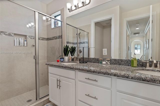 11332 SW 12th St, Pembroke Pines, FL 33025