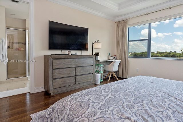 11332 SW 12th St, Pembroke Pines, FL 33025