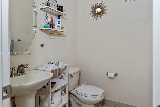 11332 SW 12th St, Pembroke Pines, FL 33025