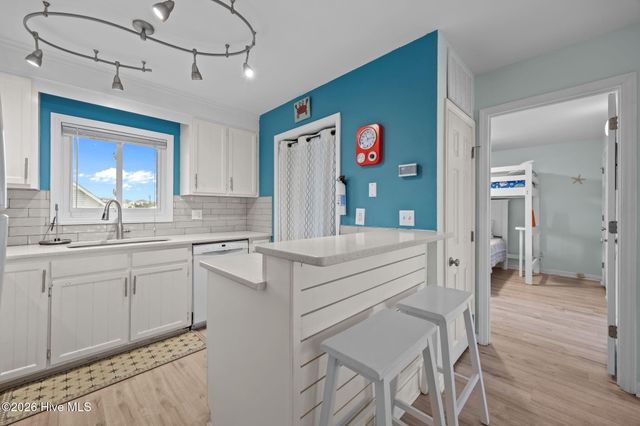 418 N Carolina Beach Avenue N 2c, Carolina Beach, NC 28428