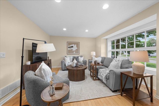 3818 51st Avenue N, Brooklyn Center, MN 55429