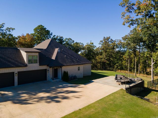 3945 Orchard Hill Drive, Conway, AR 72034