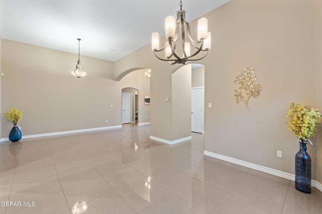 1332 CALLE LAGO Drive, El Paso, TX 79912