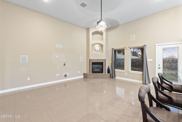 1332 CALLE LAGO Drive, El Paso, TX 79912