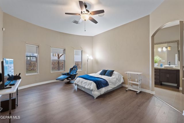 1332 CALLE LAGO Drive, El Paso, TX 79912