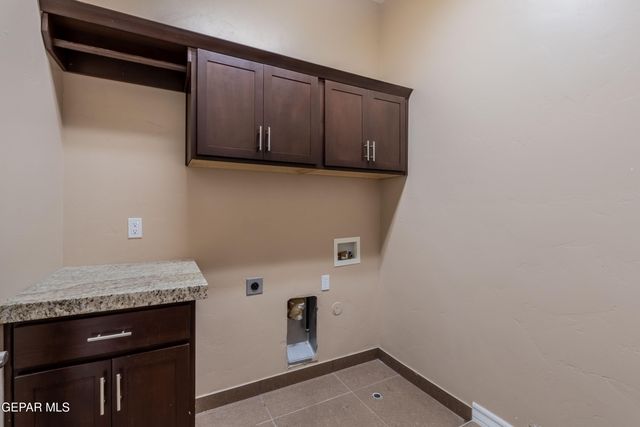 1332 CALLE LAGO Drive, El Paso, TX 79912