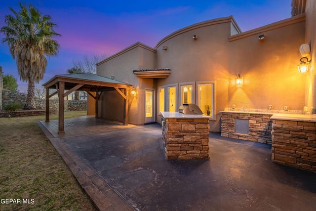 1332 CALLE LAGO Drive, El Paso, TX 79912