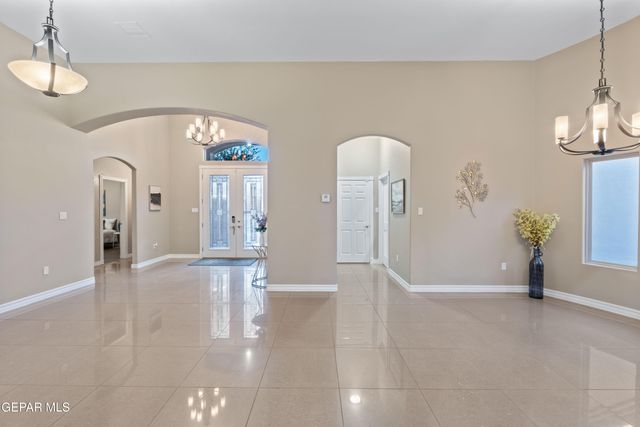 1332 CALLE LAGO Drive, El Paso, TX 79912