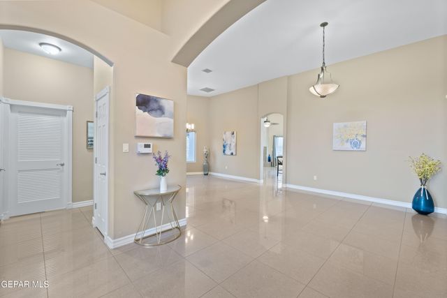 1332 CALLE LAGO Drive, El Paso, TX 79912