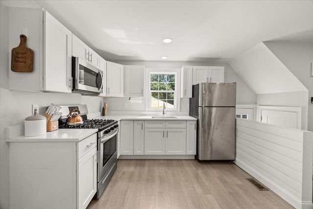 64 Fall River Ave, Seekonk, MA 02771