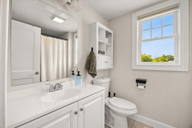 64 Fall River Ave, Seekonk, MA 02771