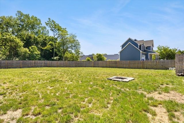 64 Fall River Ave, Seekonk, MA 02771