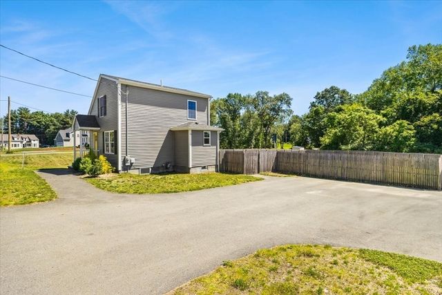 64 Fall River Ave, Seekonk, MA 02771
