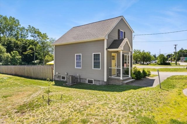 64 Fall River Ave, Seekonk, MA 02771