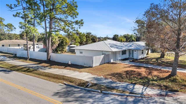 2506 LAKESHORE CIRCLE, Port Charlotte, FL 33952