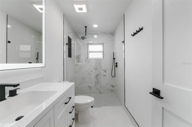 2506 LAKESHORE CIRCLE, Port Charlotte, FL 33952